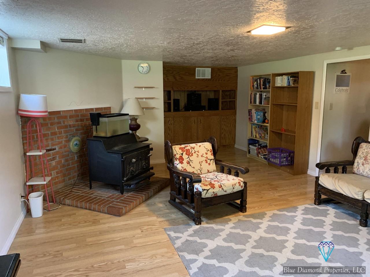 2821 N Weaver Cir #3 - Photo 7 of 8