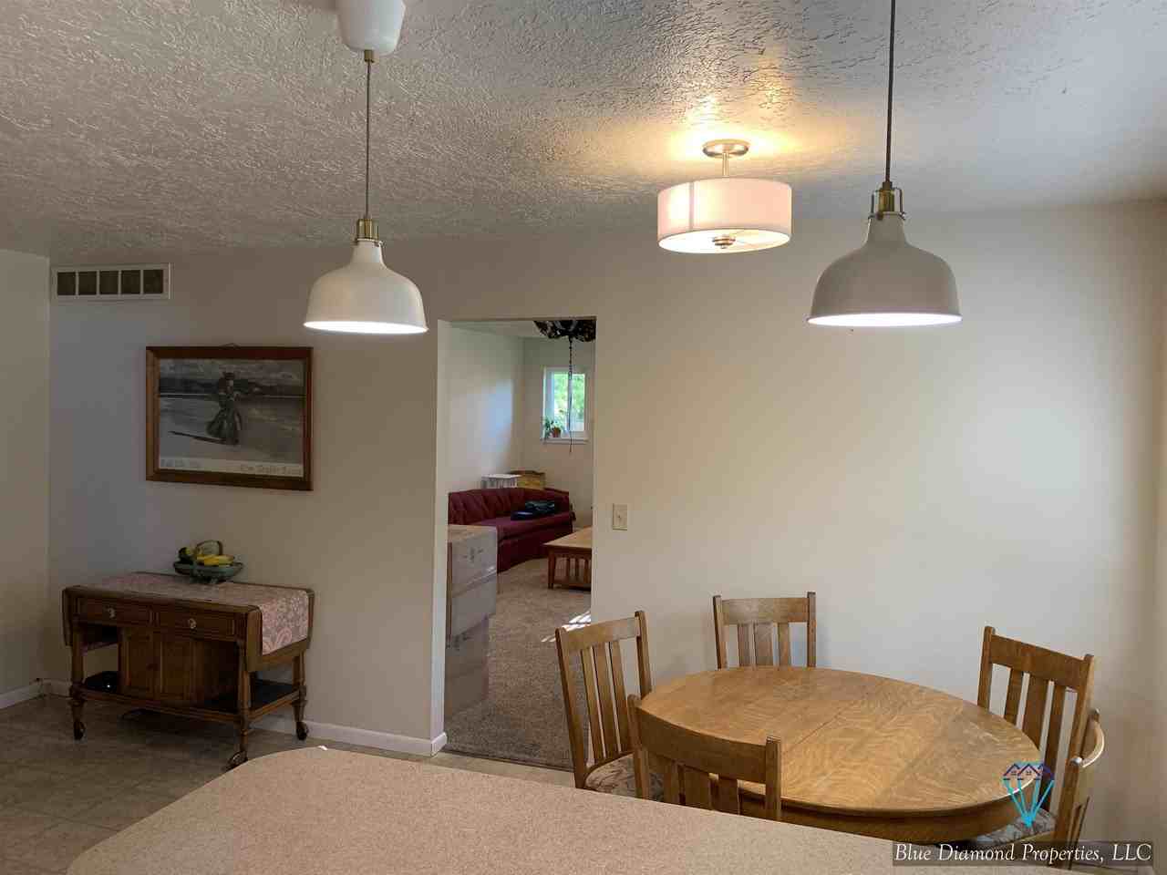 2821 N Weaver Cir #3 - Photo 5 of 8