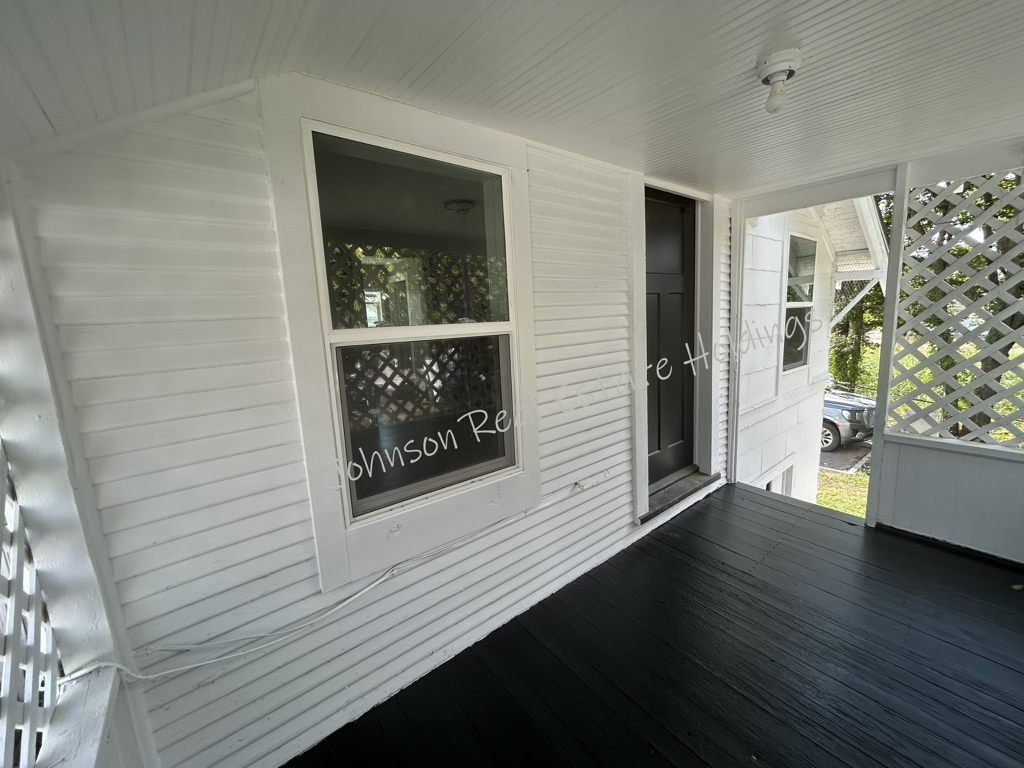 212 1/2 S Wyandotte Ave - Photo 2 of 13