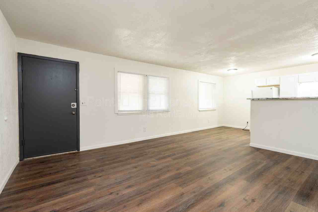 750 W Dayton Ave #103 - Photo 3 of 27