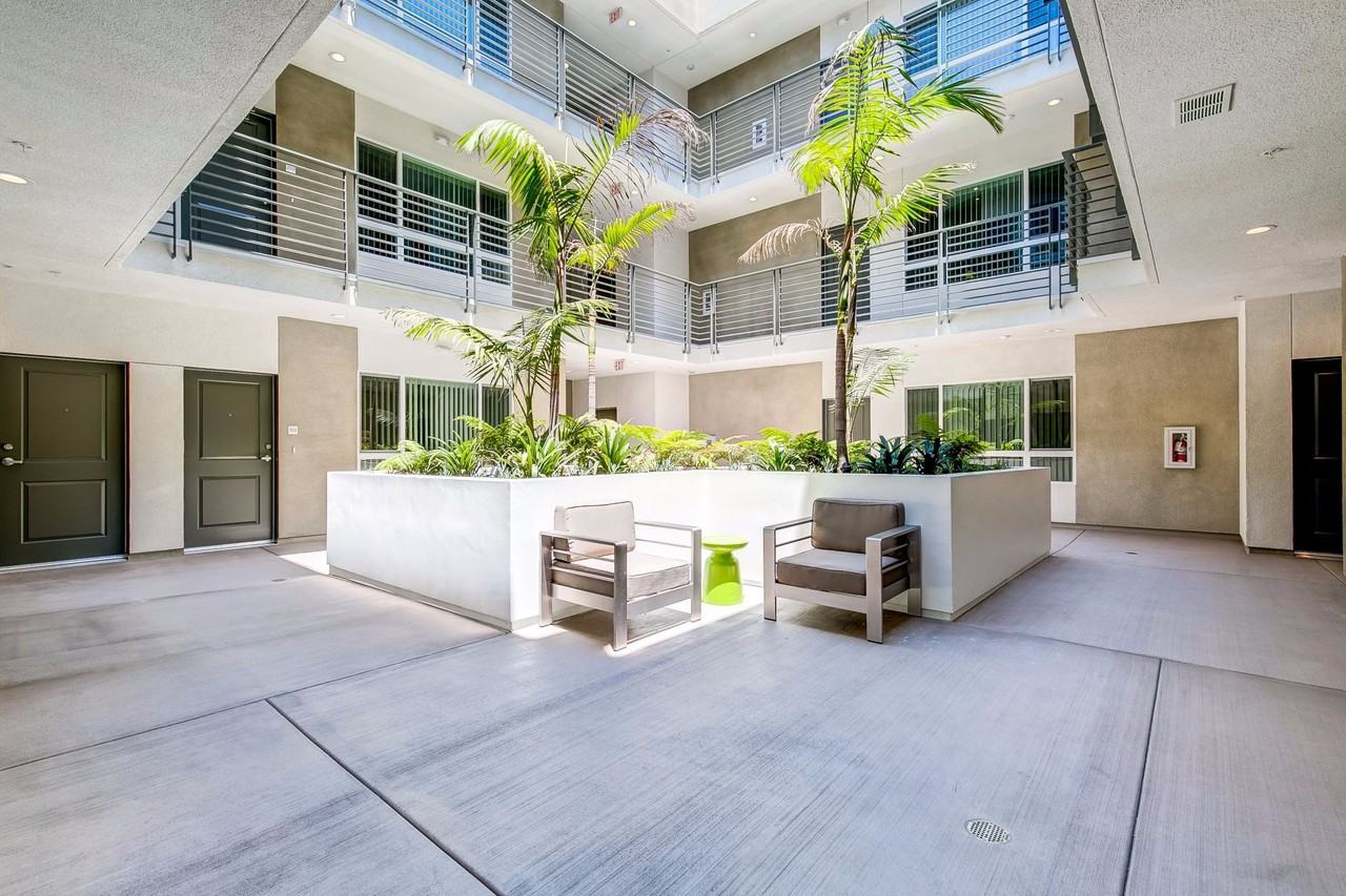MODERNO Luxury Living East - Photo 7 of 30