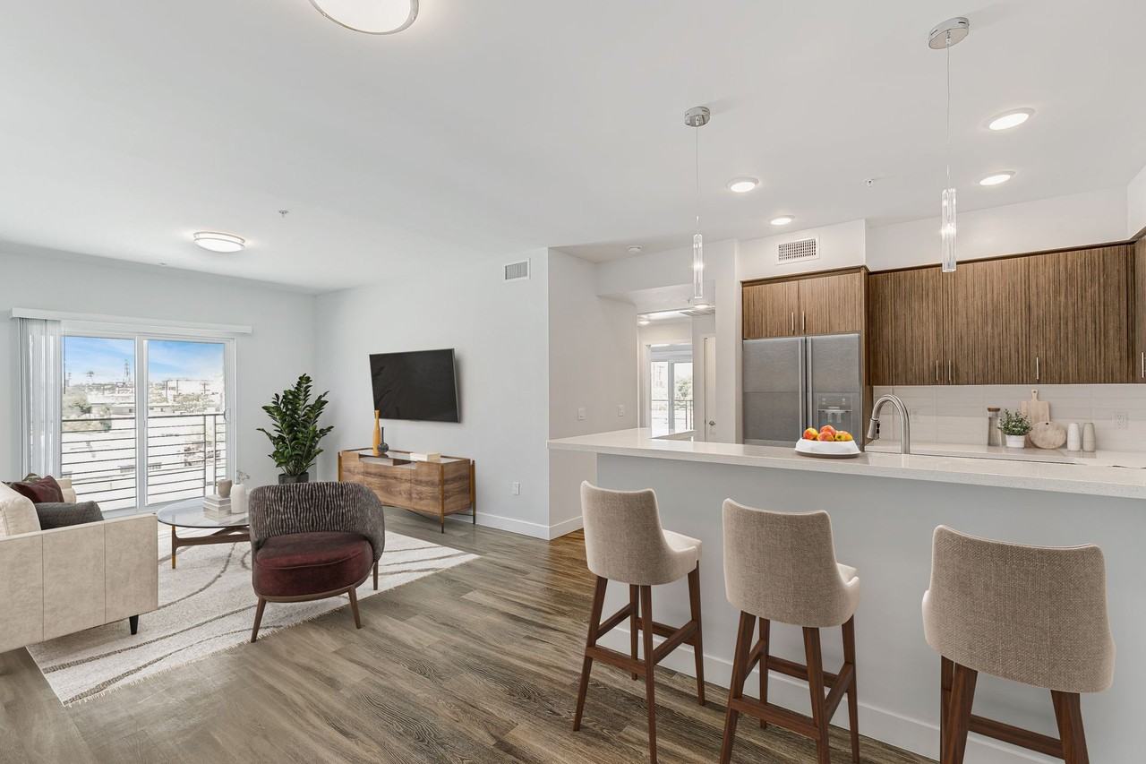 MODERNO Luxury Living East - Photo 2 of 50