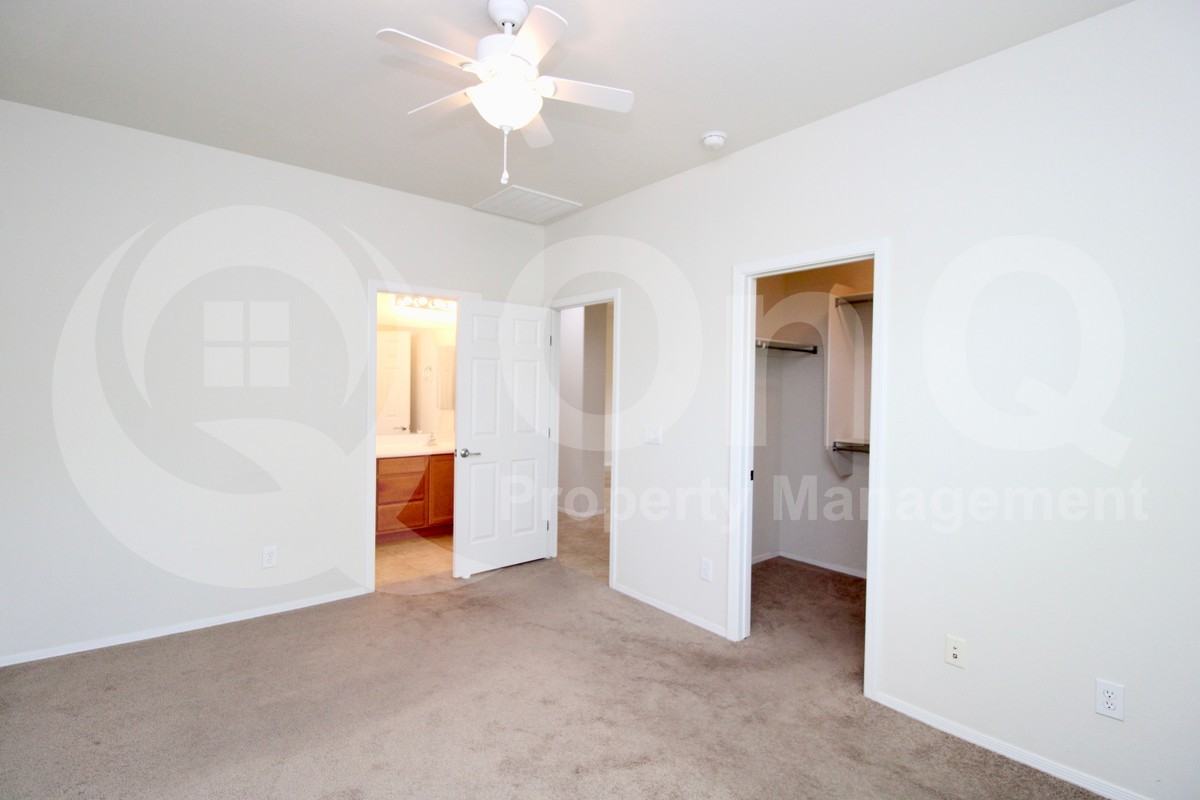 7601 W Congressional Way - Photo 7 of 24