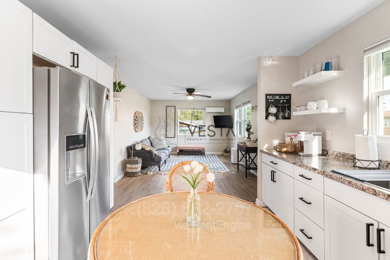 70 Smith Graveyard Road - Photo 4 of 21