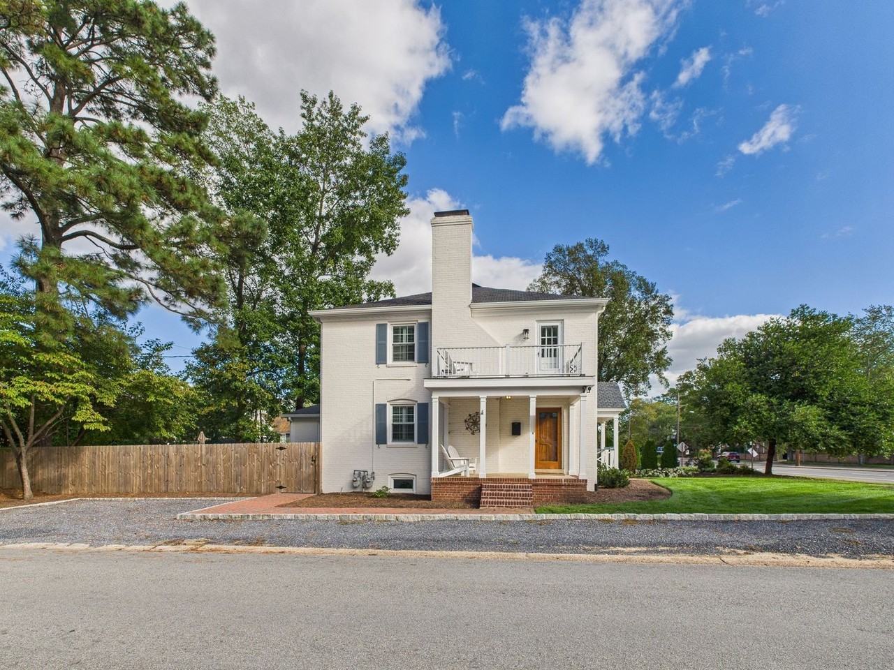 301 Seneca Road - Photo 3 of 31