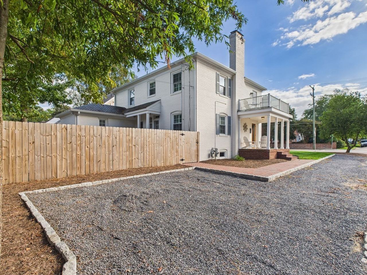 301 Seneca Road - Photo 4 of 31