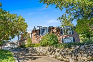 featured image of 1577 E Tomahawk Dr