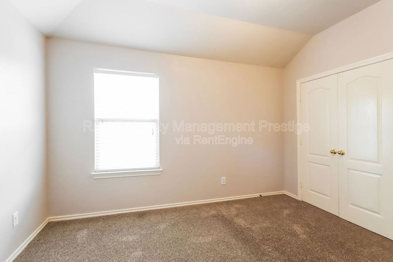 4522 Marquis Ave - Photo 7 of 15