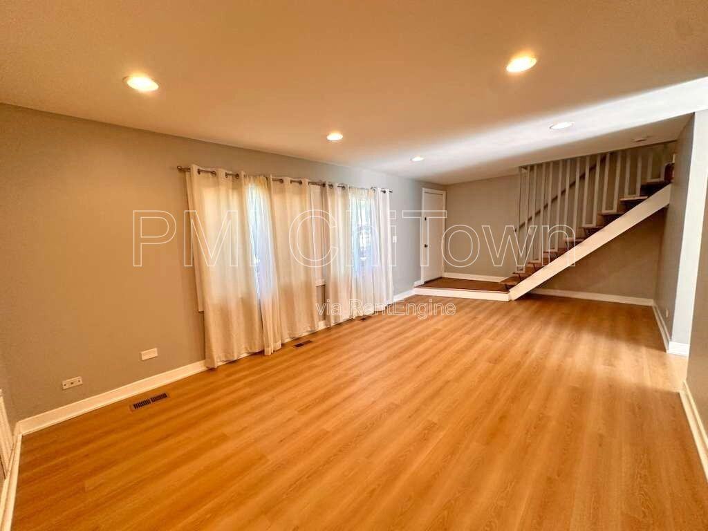 1117 Court B - Photo 2 of 16