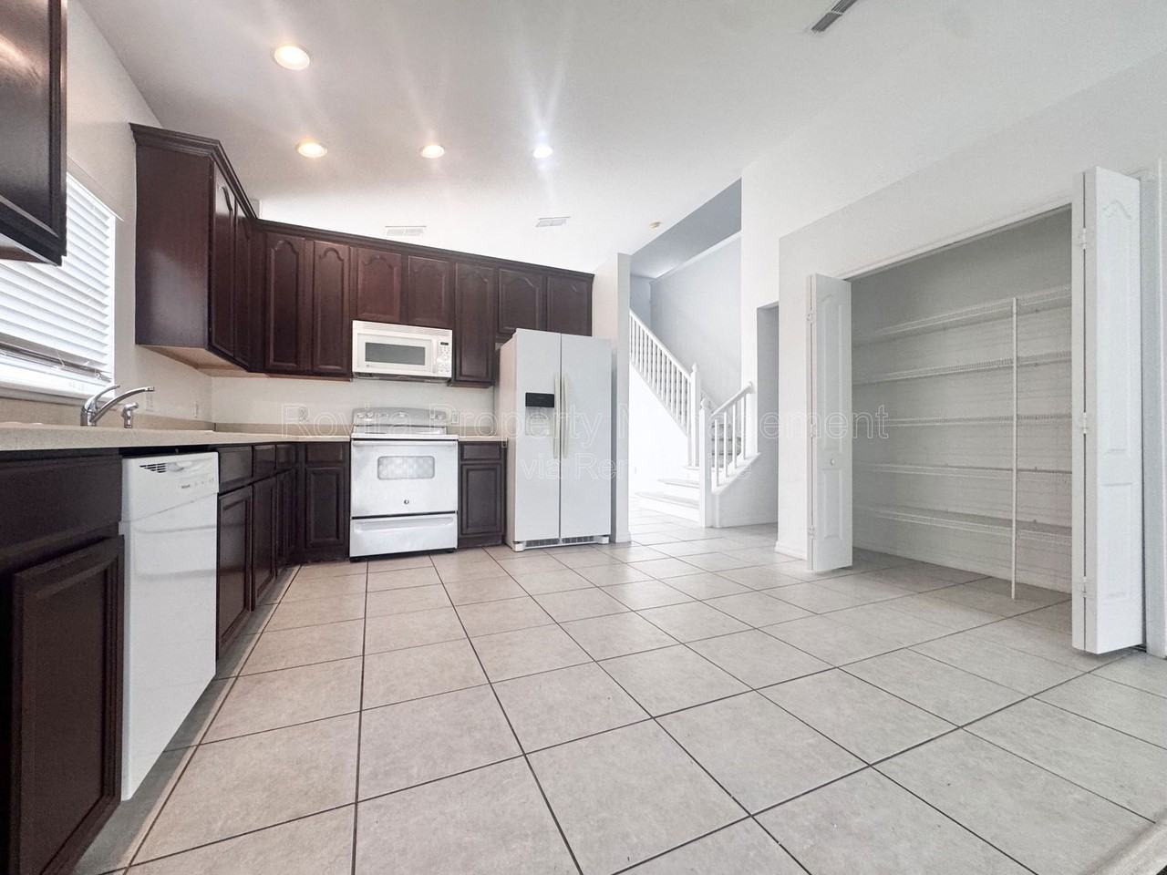 661 Hacienda Circle - Photo 5 of 26