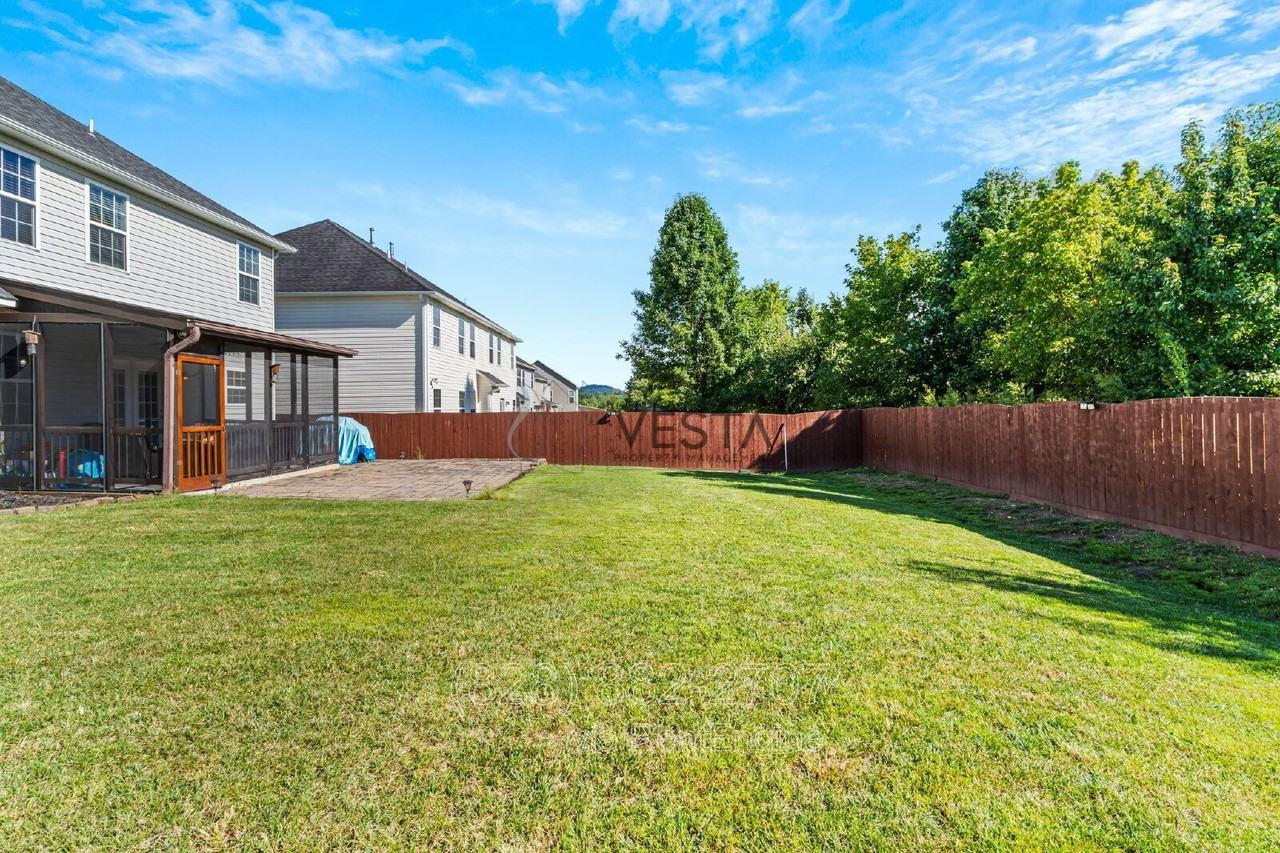 172 Roanoke Rd - Photo 5 of 41
