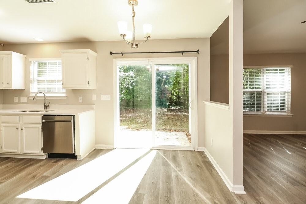 6406 Nevin Rd - Photo 7 of 17
