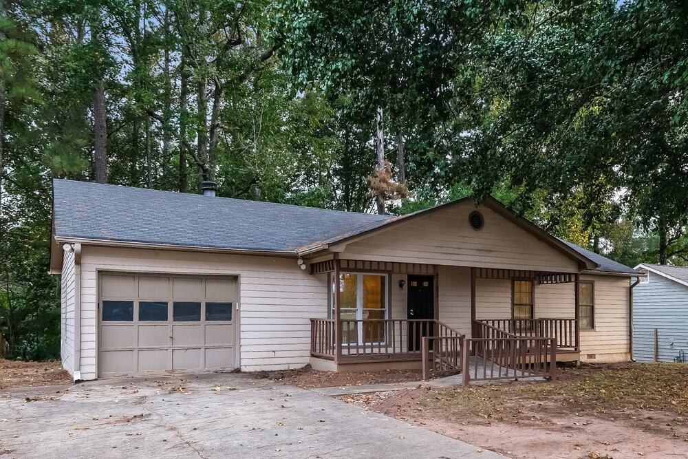 2193 Cruse Rd - Photo 3 of 16