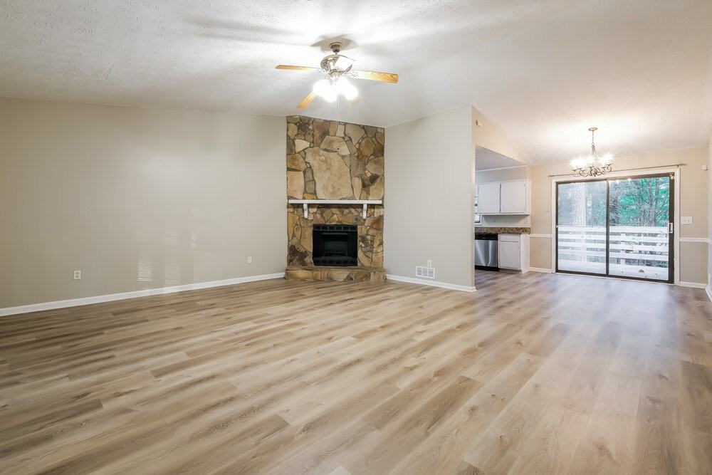 2193 Cruse Rd - Photo 5 of 16