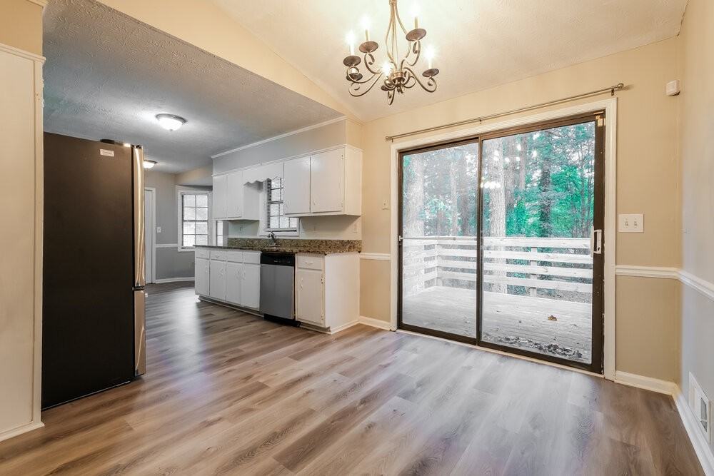 2193 Cruse Rd - Photo 7 of 16