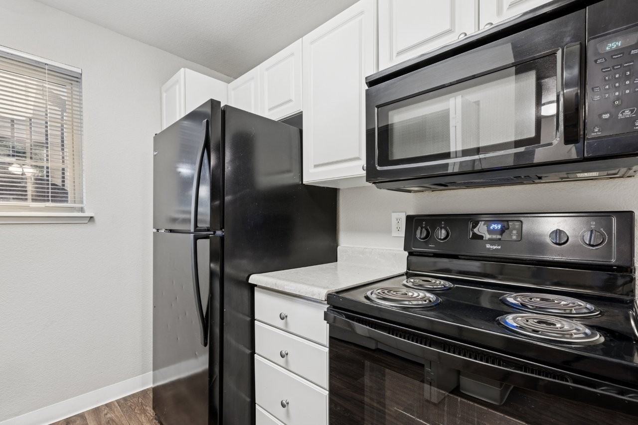 Saratoga - Photo 2 of 38