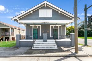 featured image of 1501 Desire St