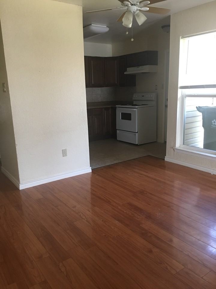 2432 Windy Pine Ln - Photo 7 of 11