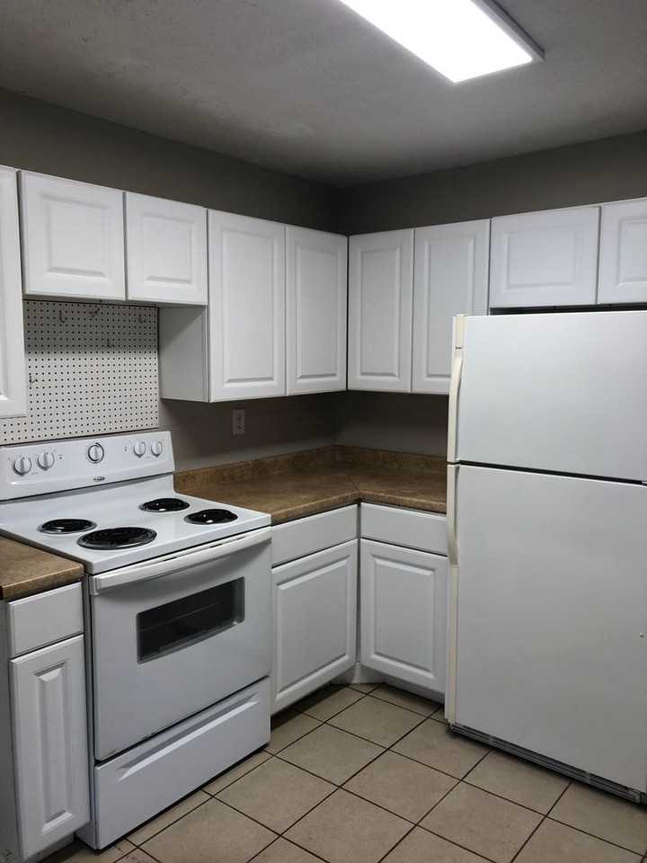 413 Theresa Avenue - Photo 3 of 11