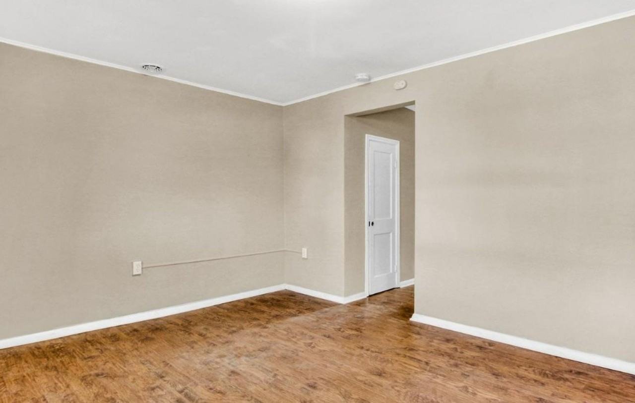 592 Lincoln St - Photo 3 of 19