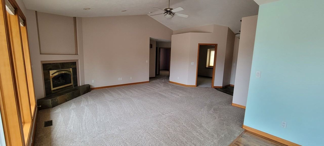3719 E Thrush Ln - Photo 4 of 26