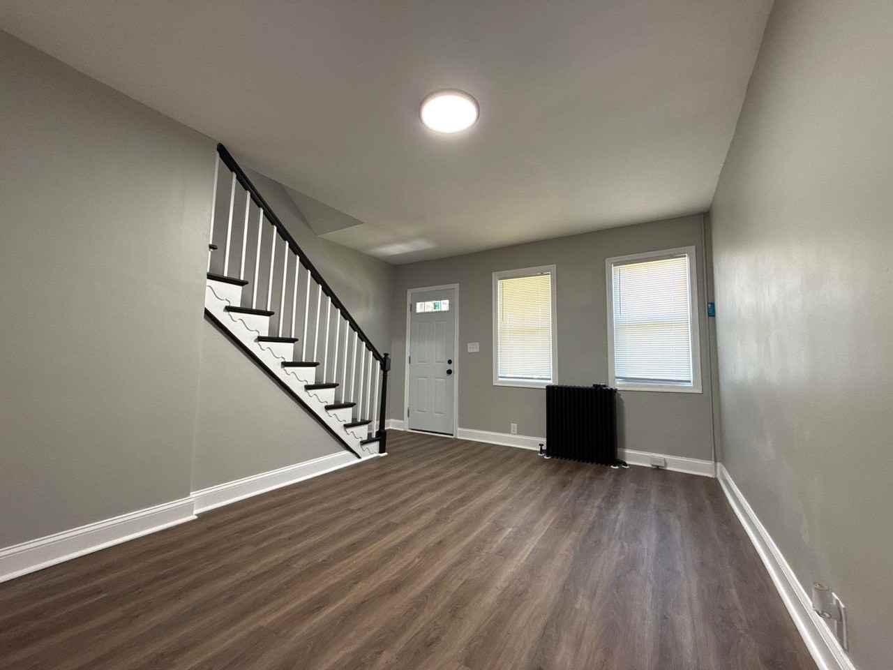 1408 Dukeland St - Photo 2 of 14