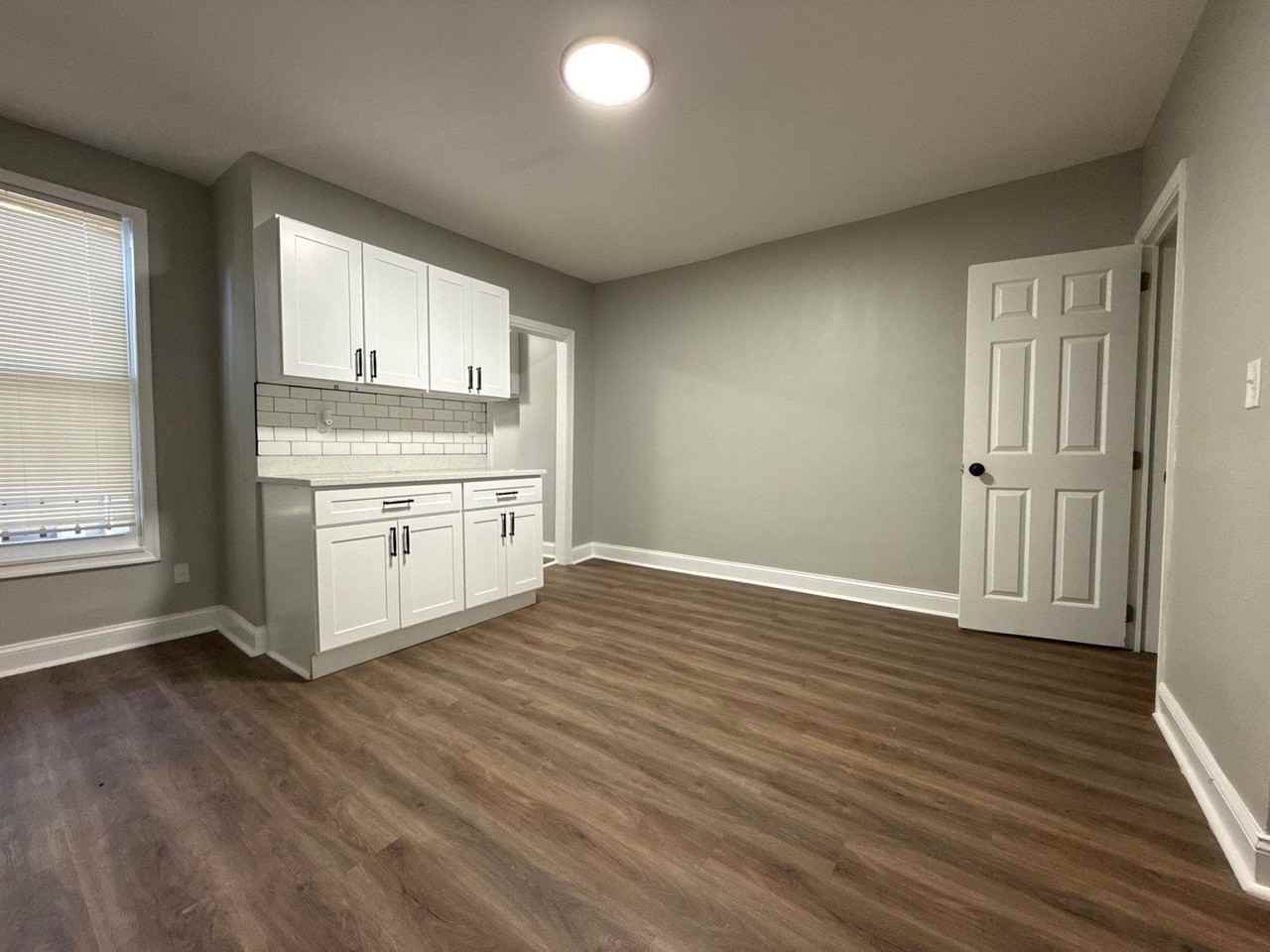 1408 Dukeland St - Photo 3 of 14