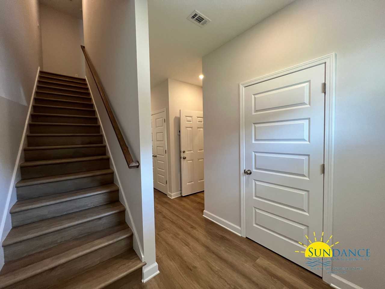 510 Lee Avenue - Photo 2 of 24