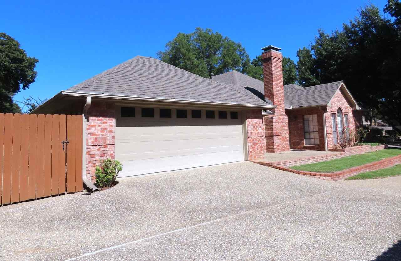 4007 Lazy Creek Dr - Photo 3 of 49