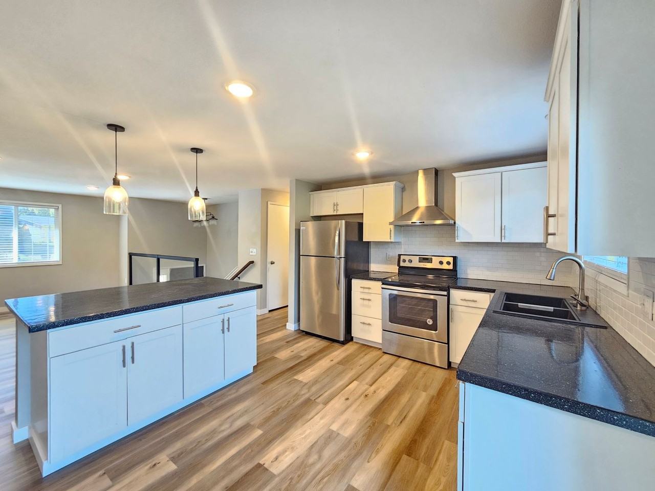 1721 E 58th Ave - Photo 2 of 35
