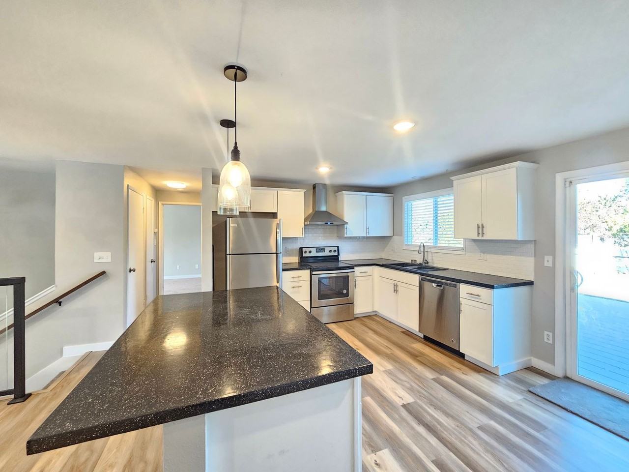 1721 E 58th Ave - Photo 6 of 35