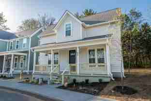 376 E 10th St - Photo 1 of 1