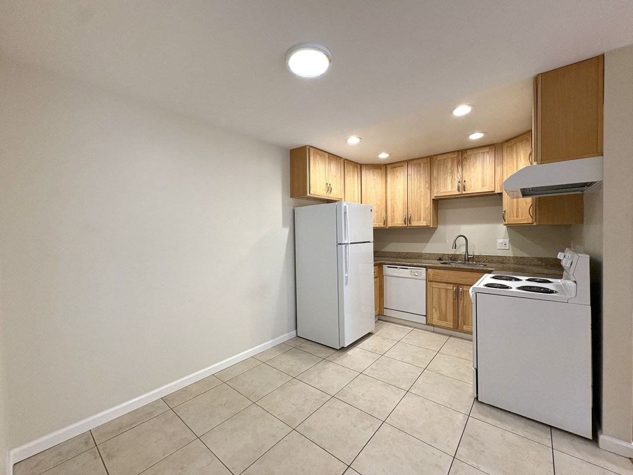 1325 Mills St #7 - Photo 2 of 11