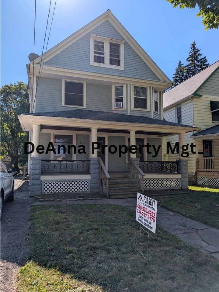 3421 Mapledale Avenue - Photo 2 of 12