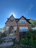 featured image of 2647 Greenway St