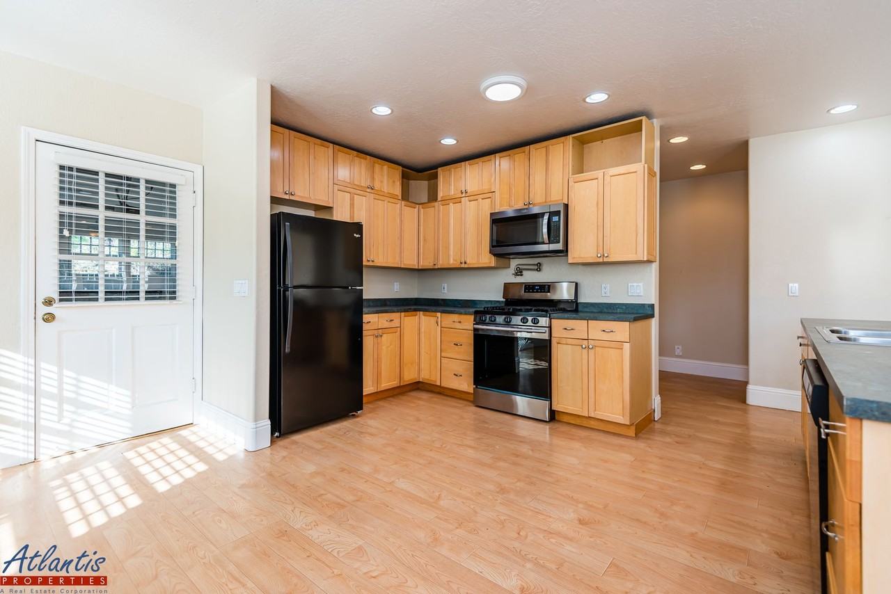 150 Avocado Rd - Photo 3 of 20