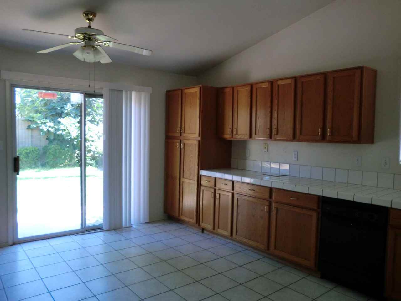 4911 Shadow Stone St - Photo 2 of 16