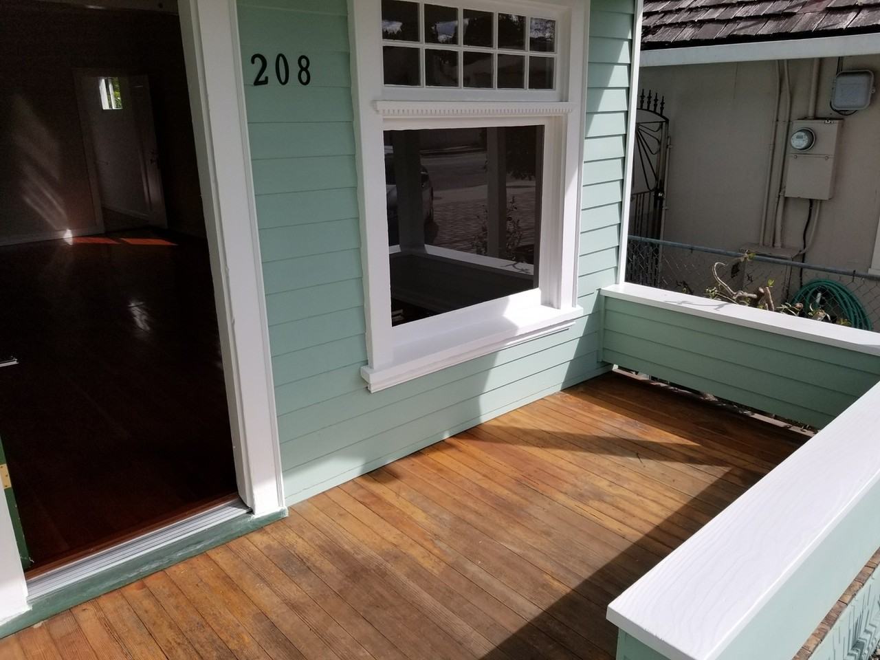 208 Lincoln Ave - Photo 2 of 19