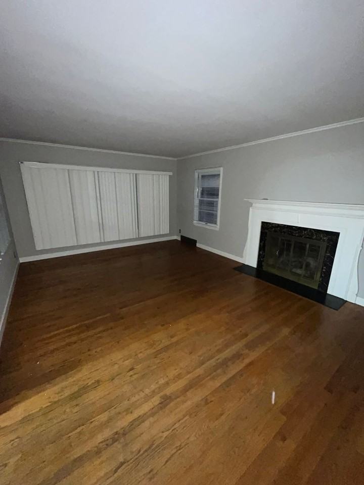 1504 W Gate Pkwy - Photo 3 of 11