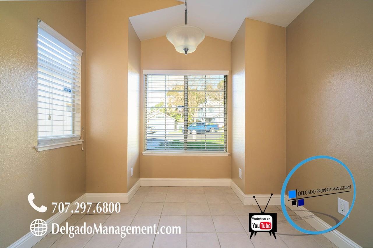 1031 Pueblo Ct - Photo 2 of 20