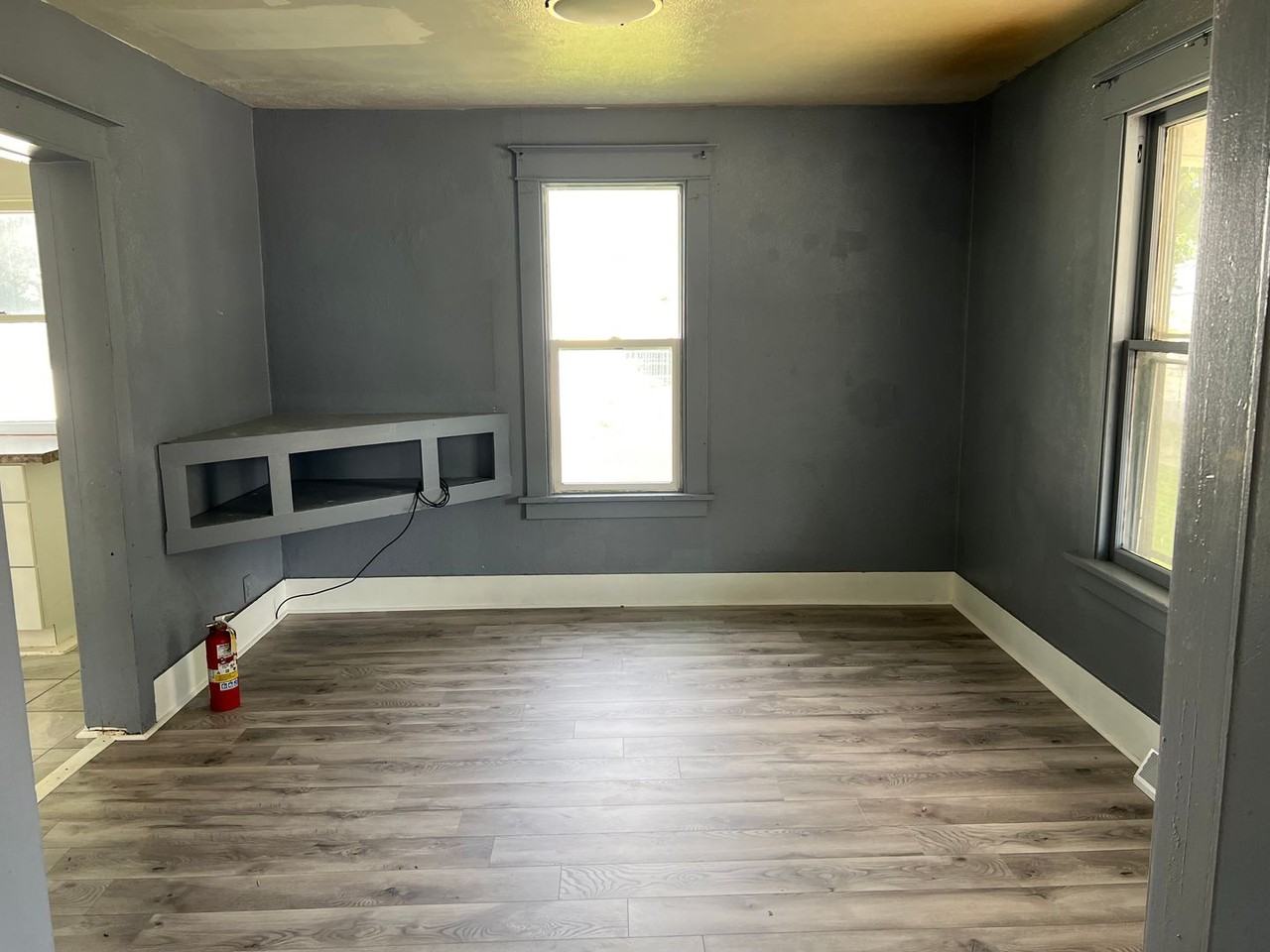 709 E Memorial Dr - Photo 4 of 22