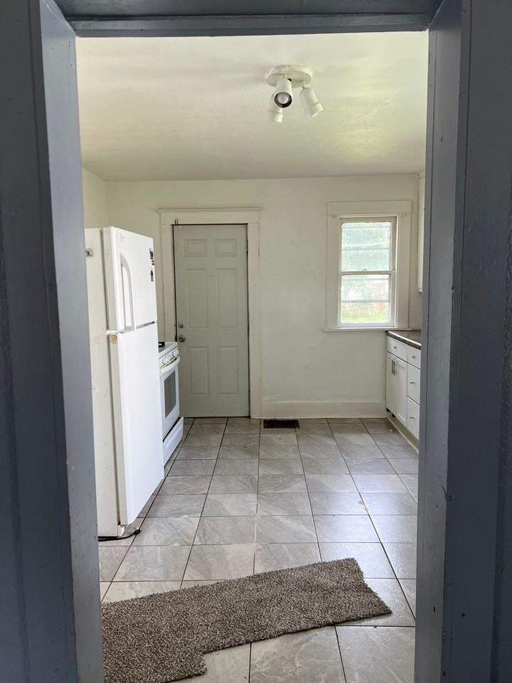 709 E Memorial Dr - Photo 6 of 22