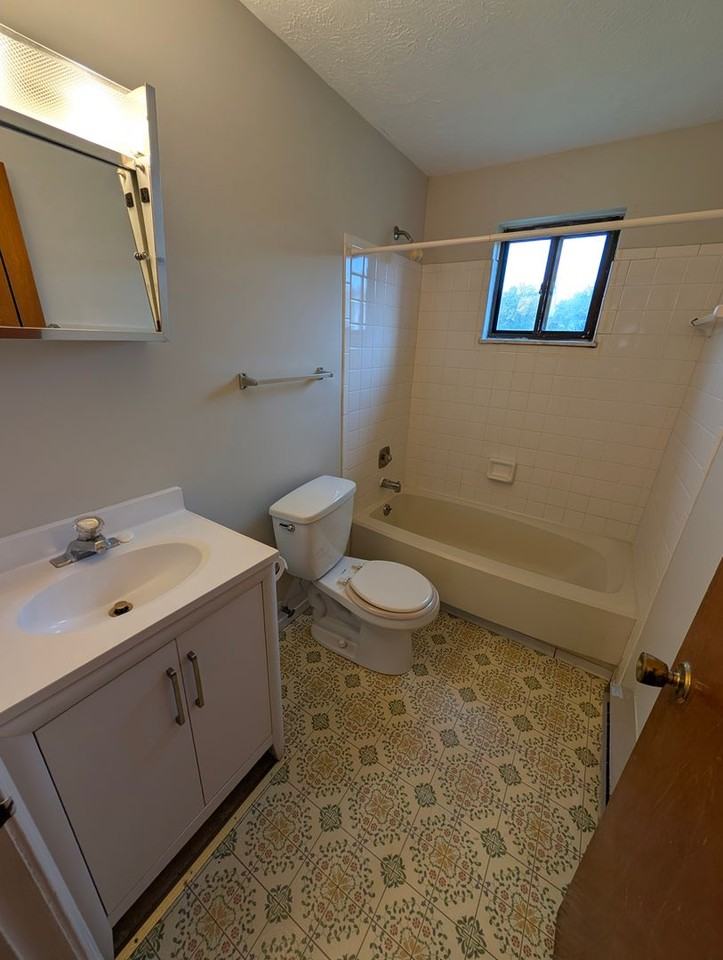 1404 1404 - 1406 Massachusetts Ave - Photo 5 of 8