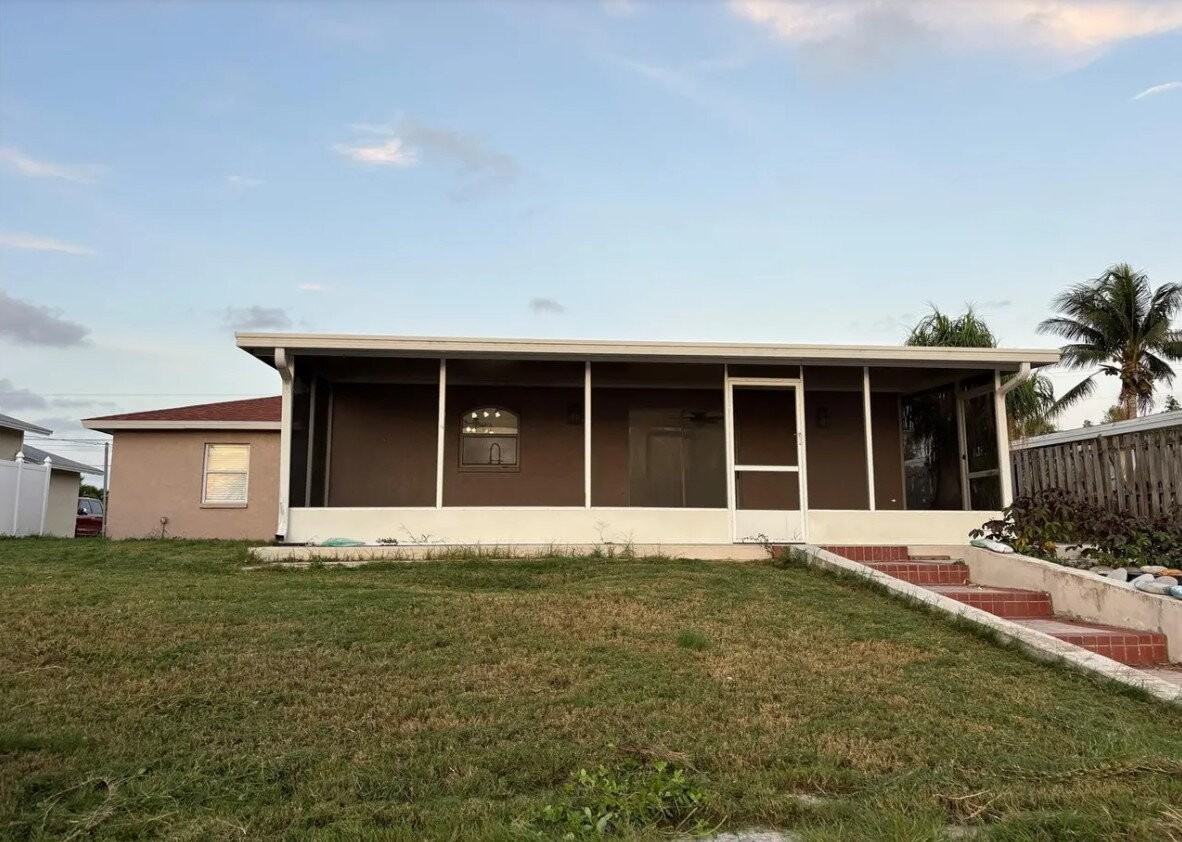 6820 26th Street West - Photo 6 of 7