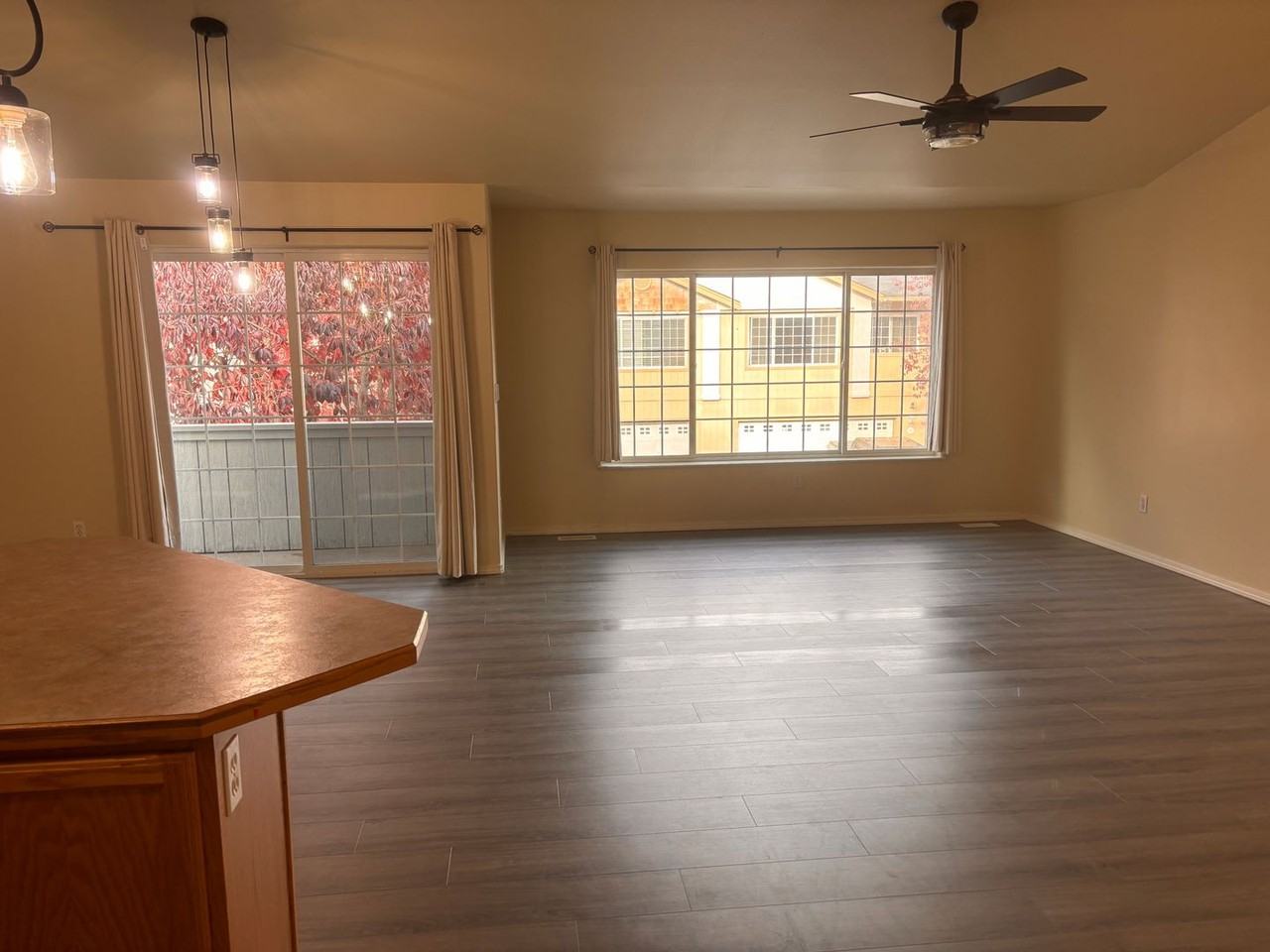 5554 Sapphire Loop - Photo 2 of 11