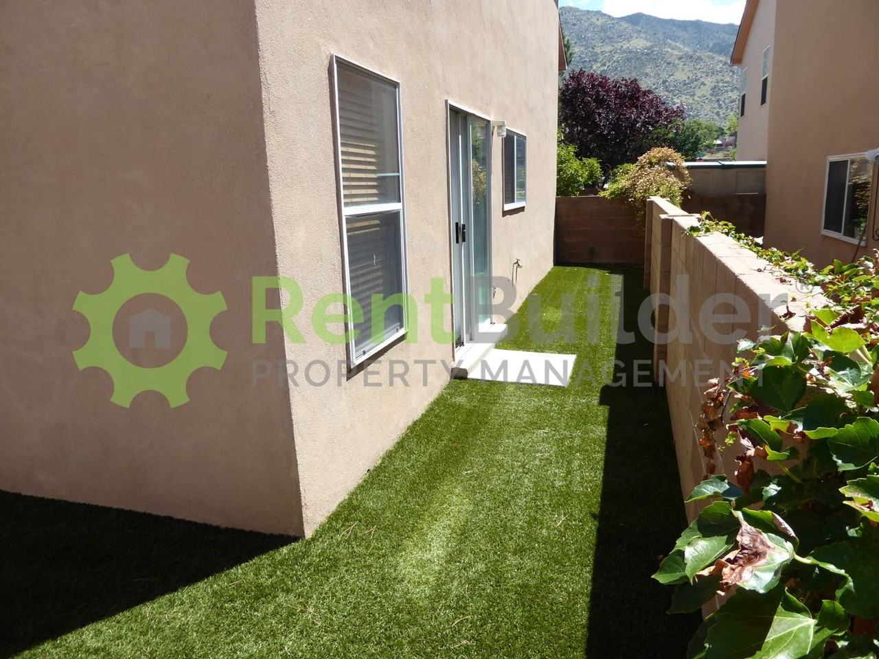 3209 Moab Ln Ne - Photo 2 of 40