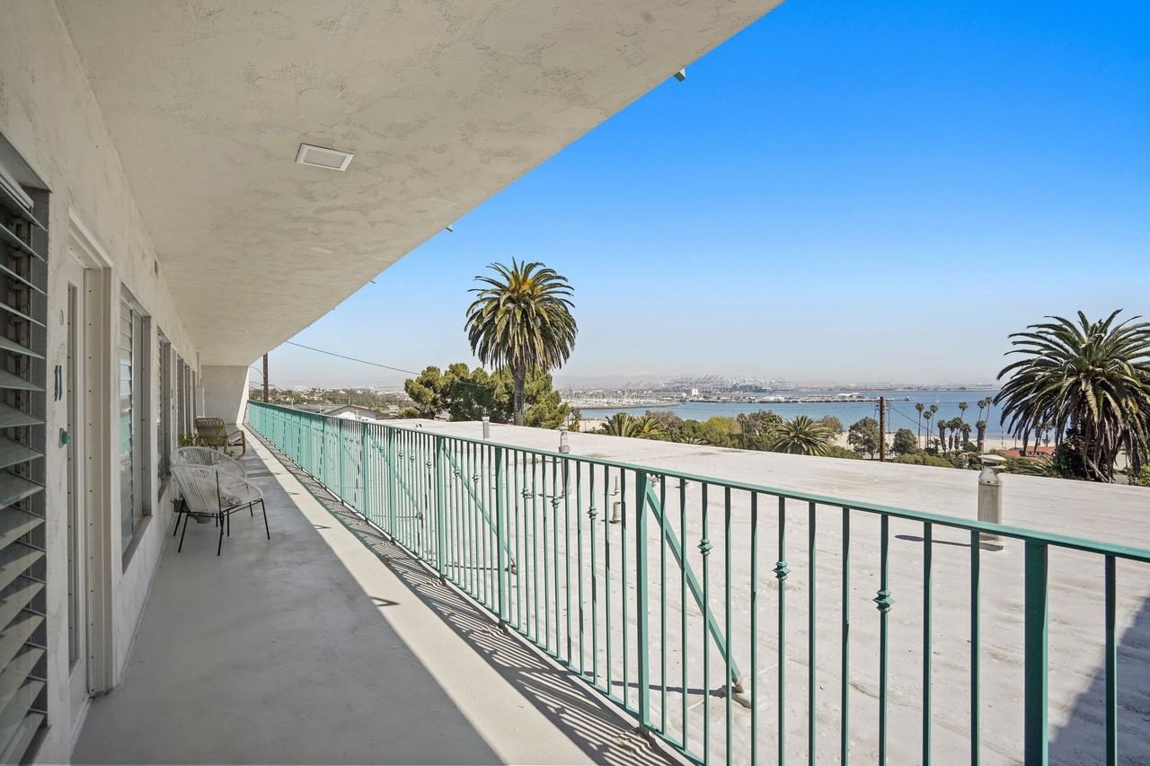 3811 Bluff - Photo 3 of 4