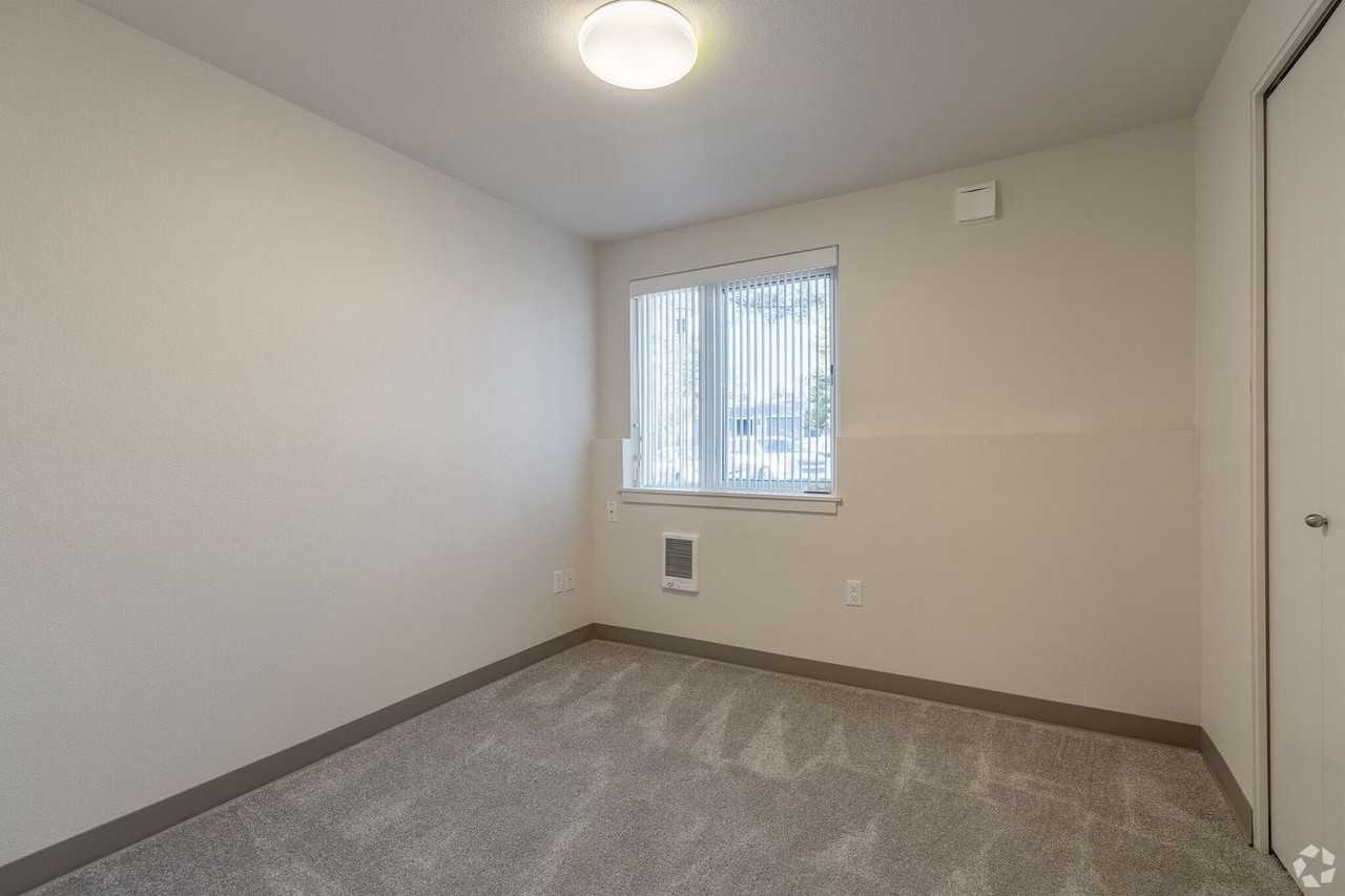 Aloha Park (ALO) - Photo 4 of 10