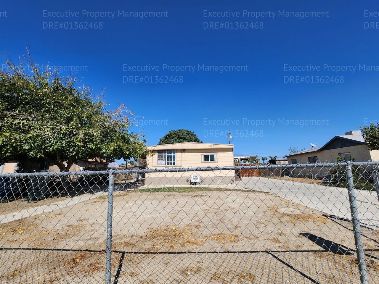 708 Curtis Dr - Photo 3 of 28