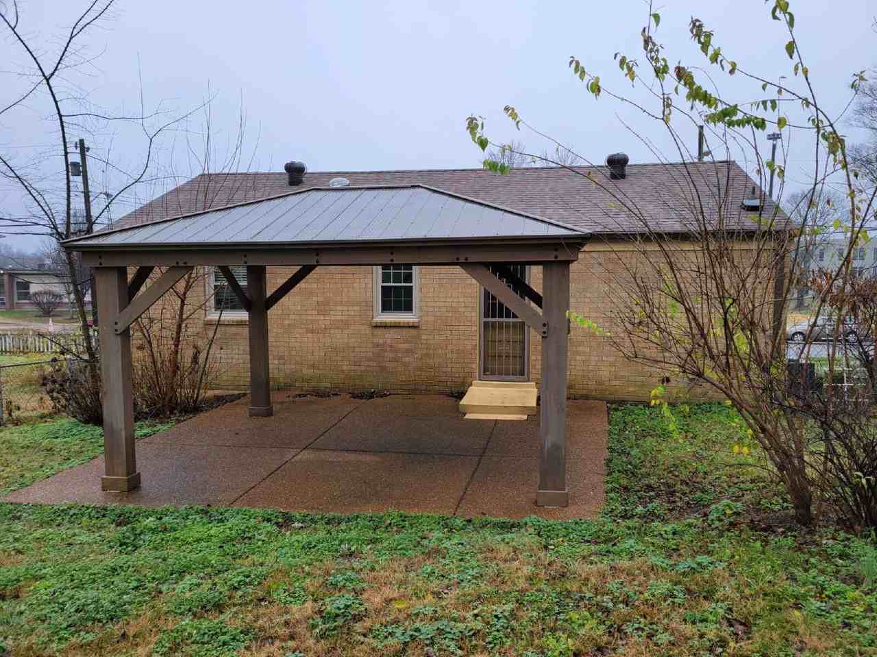 1005 Sevier Street - Photo 2 of 35